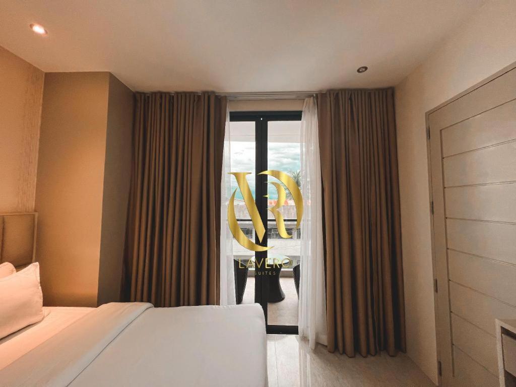 Lavero Suites Kalibo Extérieur photo