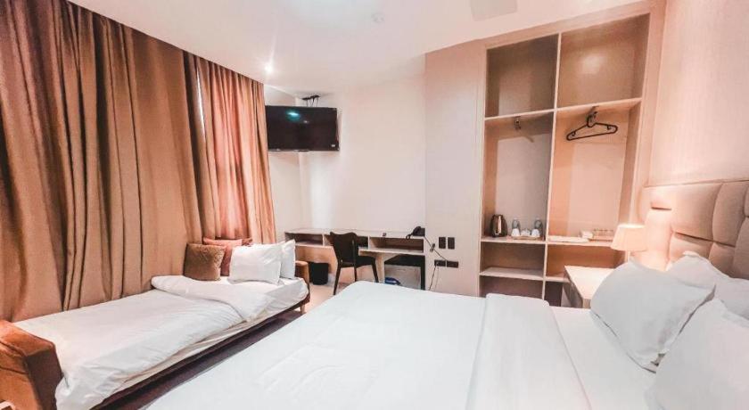 Lavero Suites Kalibo Extérieur photo