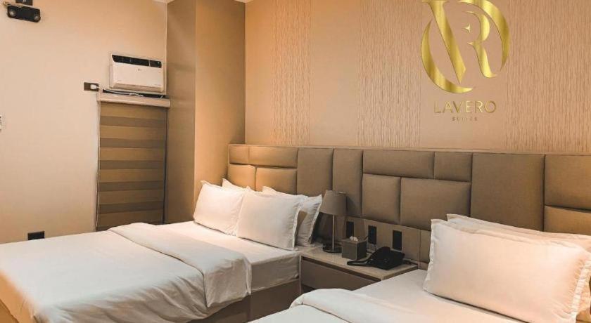 Lavero Suites Kalibo Extérieur photo